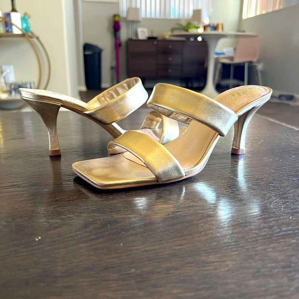 Vince Camuto Adler Sandal Egyptian Gold Size 7